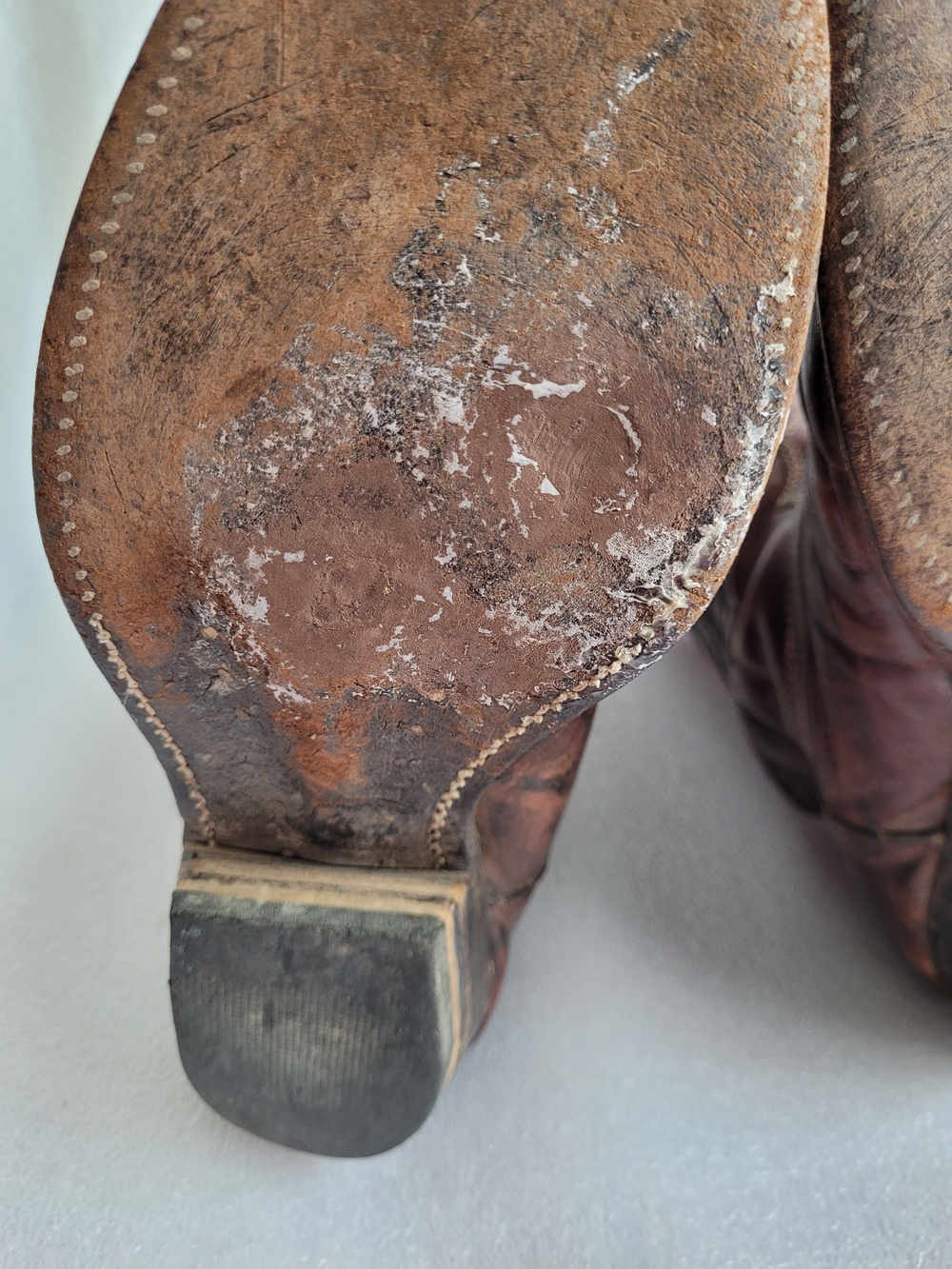 Vintage Brown Leather Cowboy Boots with Stitch Detail - Picture 11 of 13